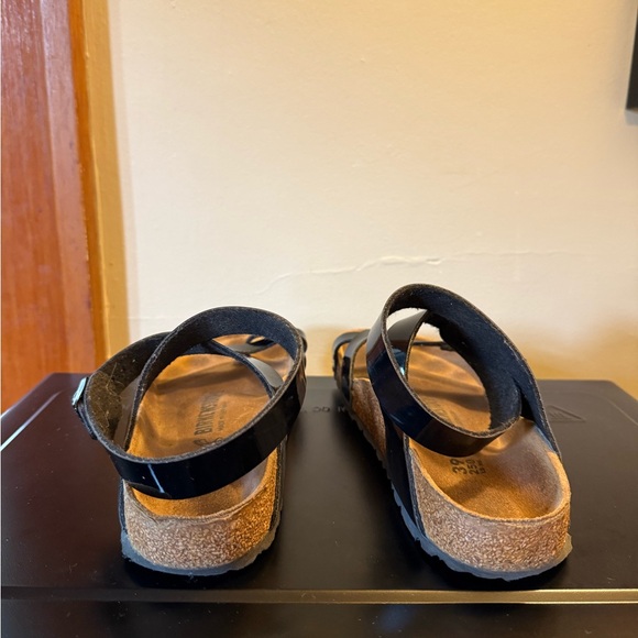 Women’s Yara Birkenstocks - Picture 5 of 6